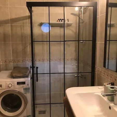 Апартаменты Ozzy Homes *